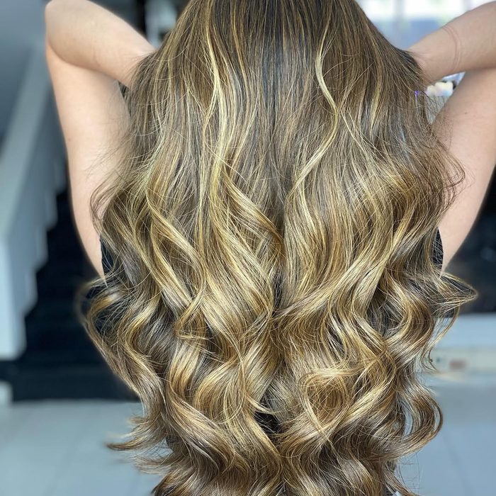 Ondas y balayage en cabello largo — José Ortiz Beauty Studio